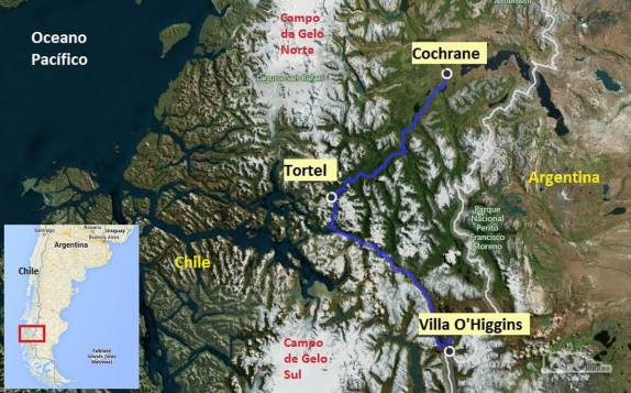 Trecho final da Carretera Austral, entre Cochrane e Villa O'Higgins. Note que Caleta Tortel fica justamente entre os Campos de Gelo Sul e Norte, na patagônia chilena